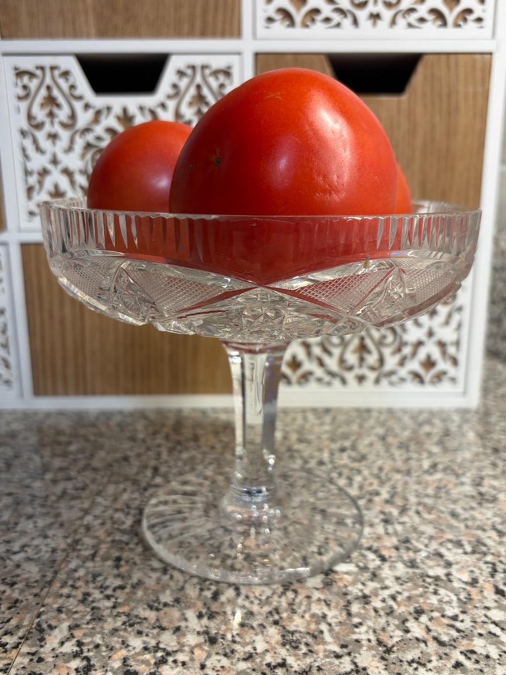 🌴⭐️ Vintage Clear Cut Glass Pedestal Bowl